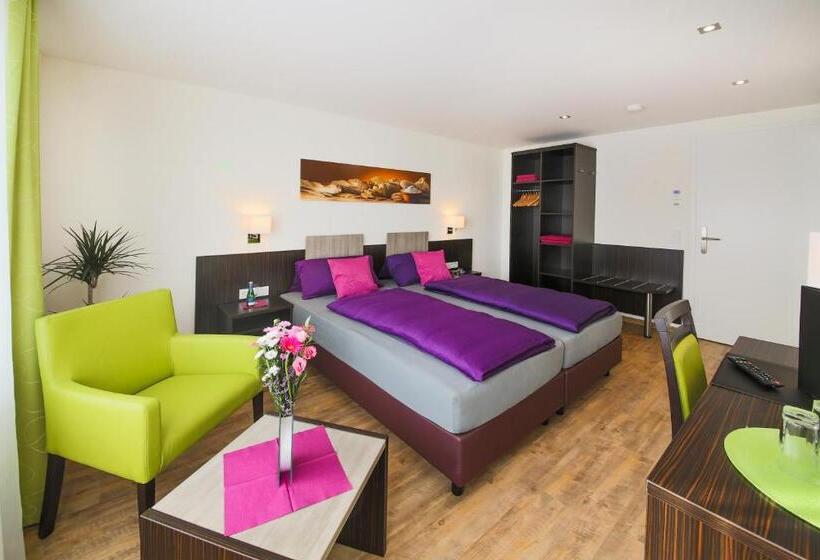 Hotelli Gästehaus Stock Zimmer Brotkörble