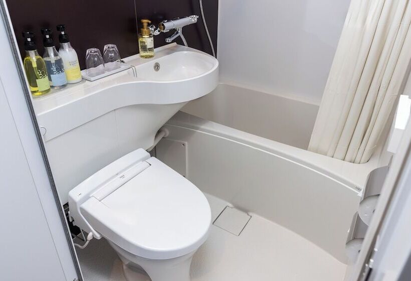 בית מלון כפרי The Celecton Higashiosaka Nagataekimae