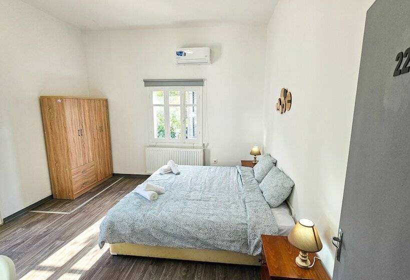 The Lemon Tree Hostel