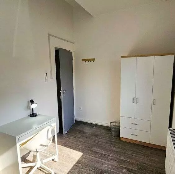 The Lemon Tree Hostel