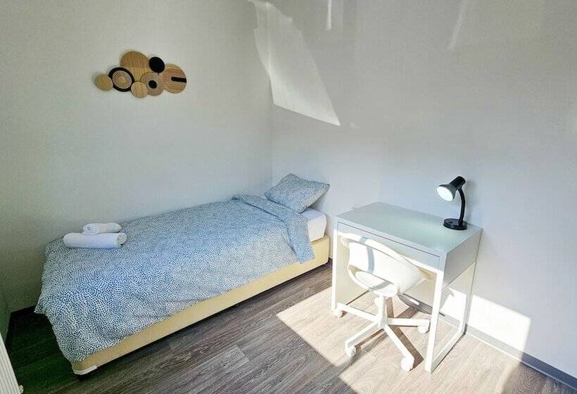 The Lemon Tree Hostel