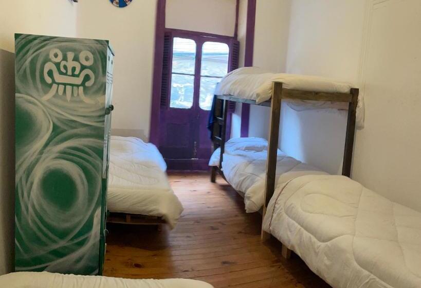 تختخواب و صبحانه Art Hostel Casa Chaman