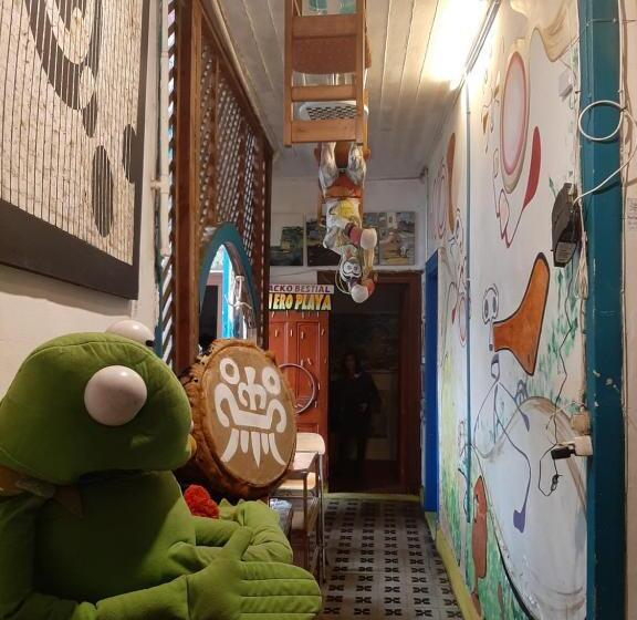 تختخواب و صبحانه Art Hostel Casa Chaman