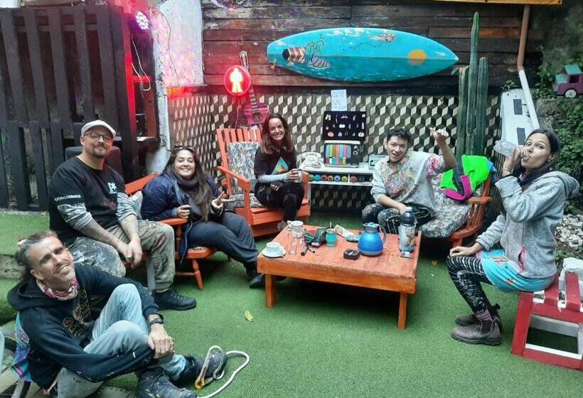 تختخواب و صبحانه Art Hostel Casa Chaman