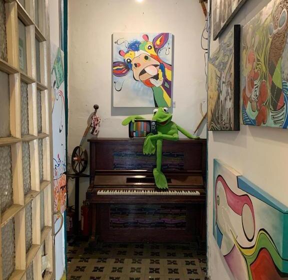 تختخواب و صبحانه Art Hostel Casa Chaman