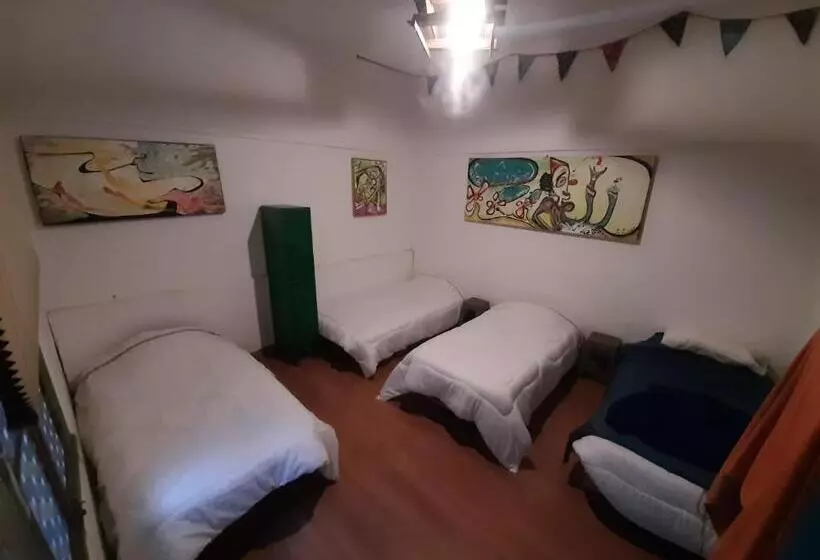 تختخواب و صبحانه Art Hostel Casa Chaman