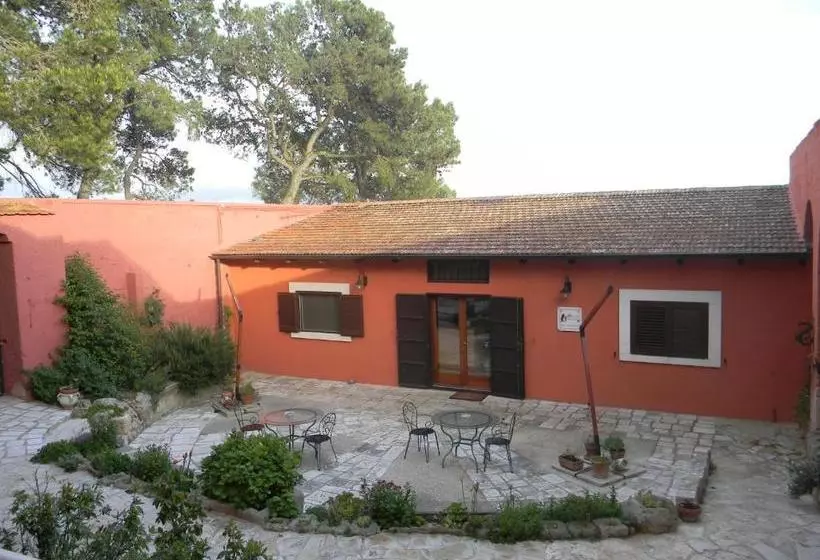 Dimora Del Falconiere B&b