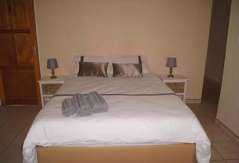 تختخواب و صبحانه Emerald Bed&breakfast