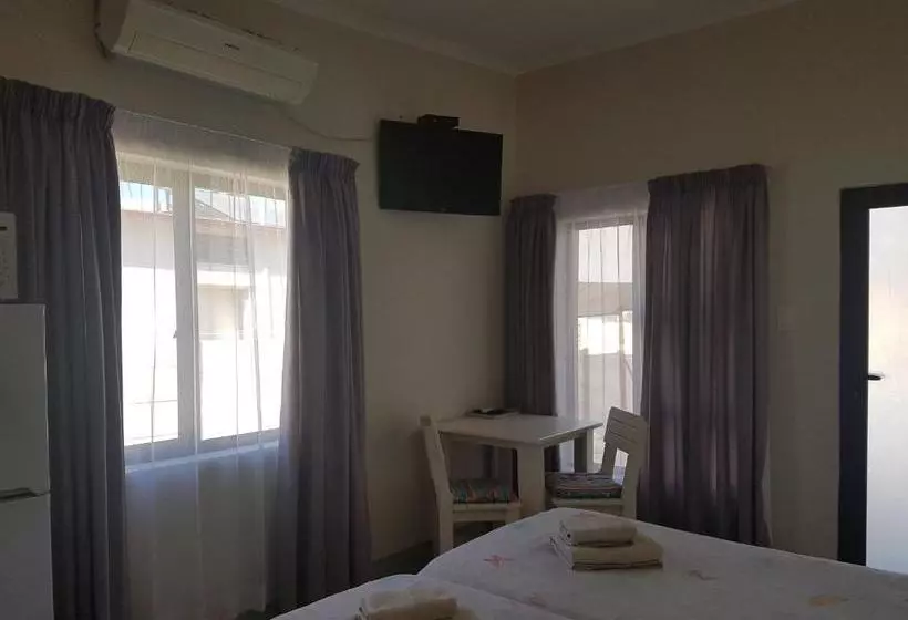 تختخواب و صبحانه Emerald Bed&breakfast