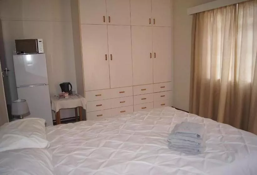 تختخواب و صبحانه Emerald Bed&breakfast