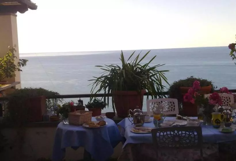 Aamiaismajoitus (B&B) La Serra Sul Mare