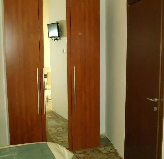 تختخواب و صبحانه Villa Del Porto
