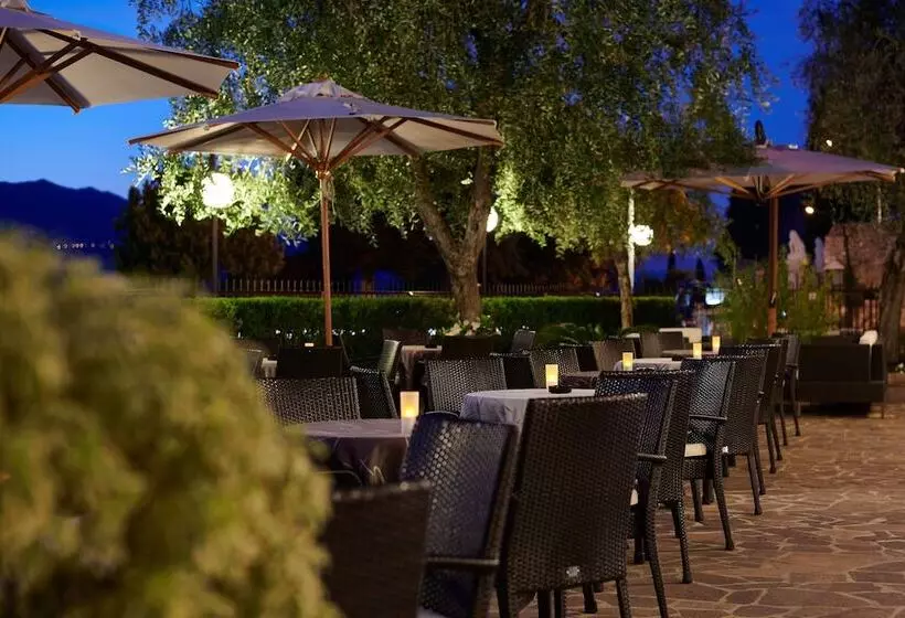 ホテル Albergo Del Garda