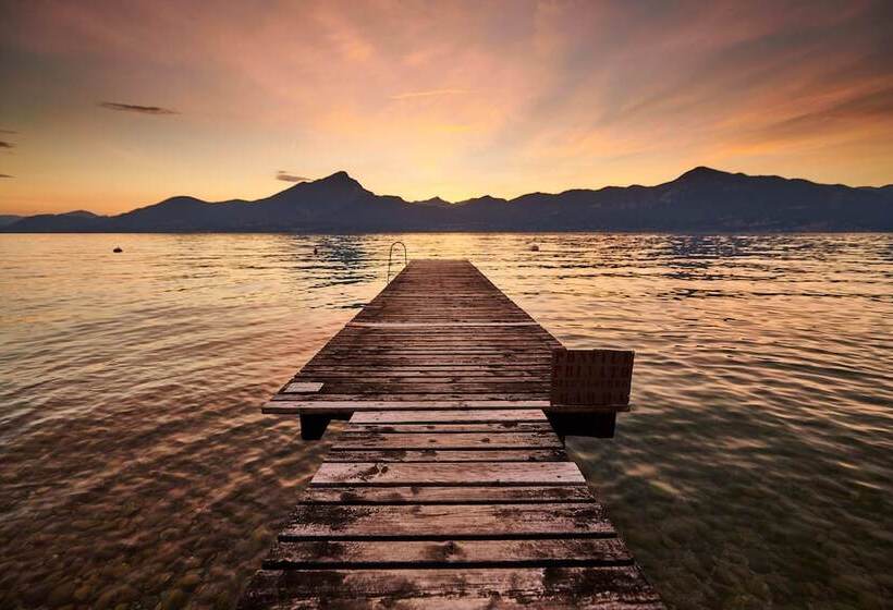 בית מלון כפרי Albergo Del Garda