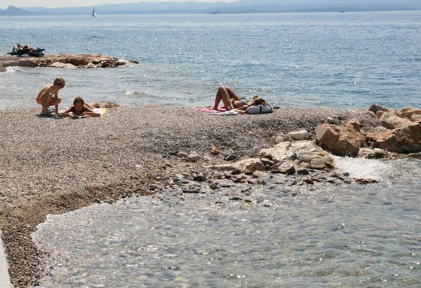 בית מלון כפרי Albergo Del Garda