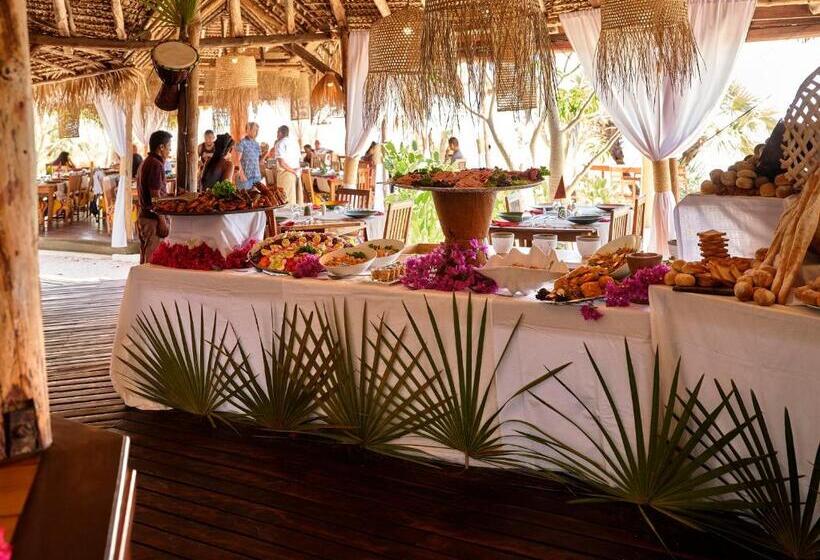 هتل Antsanitia Resort