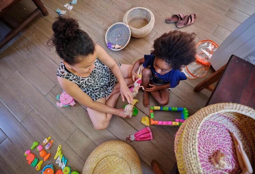 هتل Antsanitia Resort