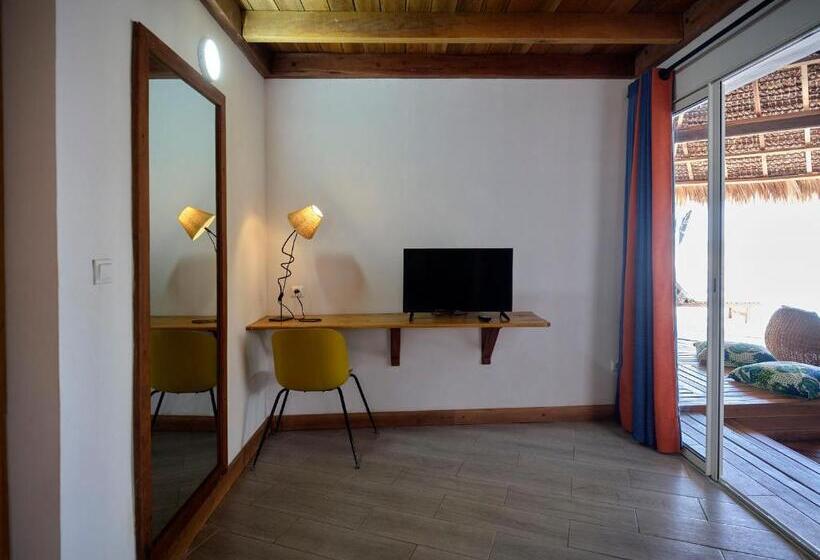 هتل Antsanitia Resort