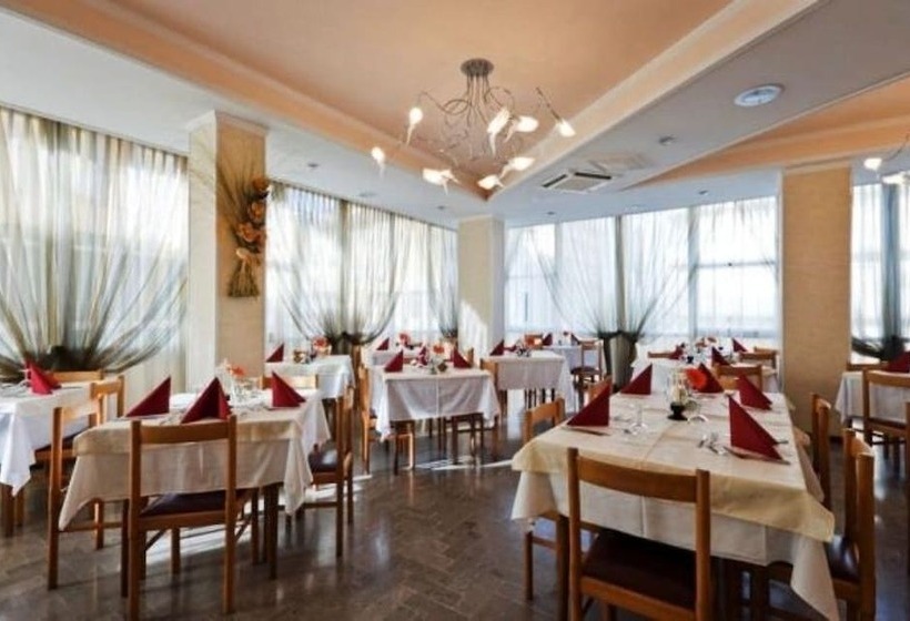 Отель Losanna Cervia