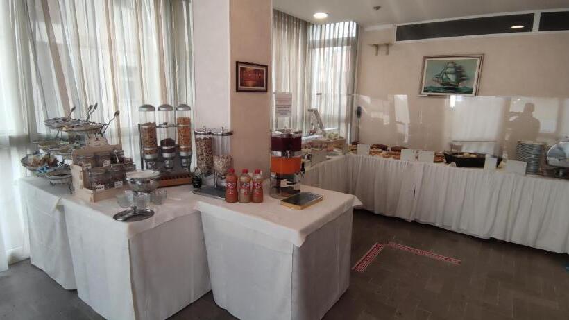 Отель Losanna Cervia