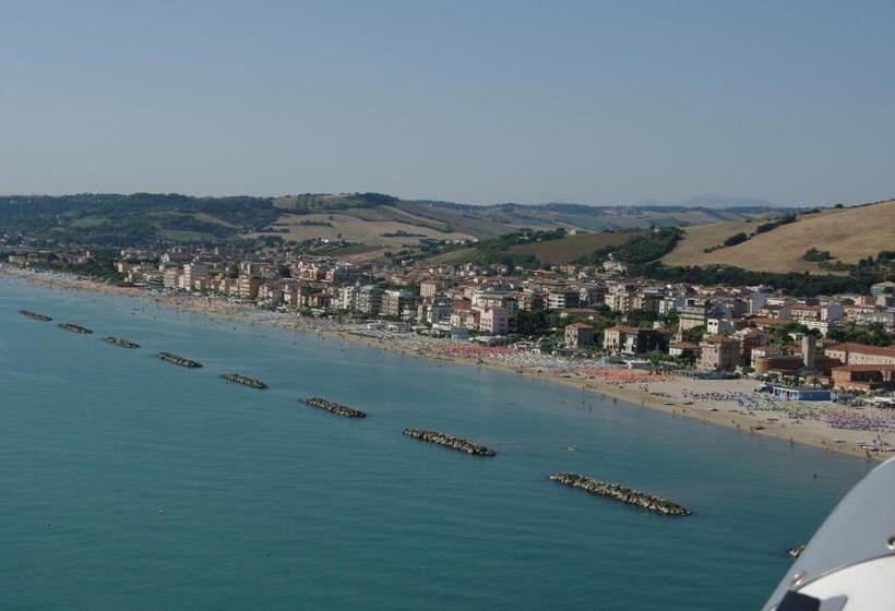 فندق Rosa Meublè