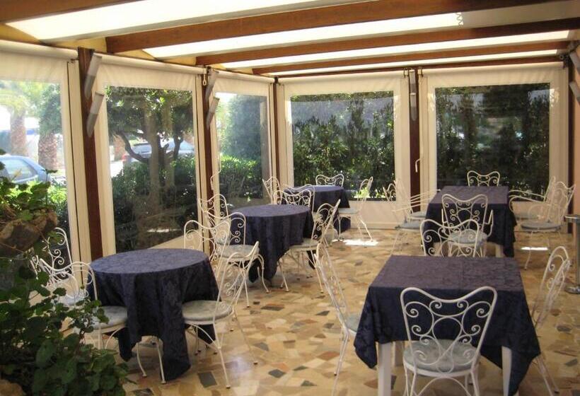 فندق Rosa Meublè