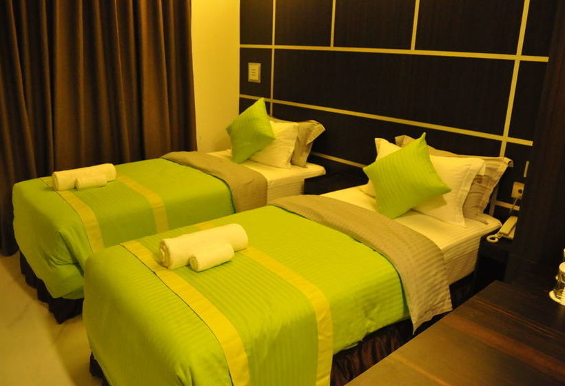 هتل Simry Beachside Maldives