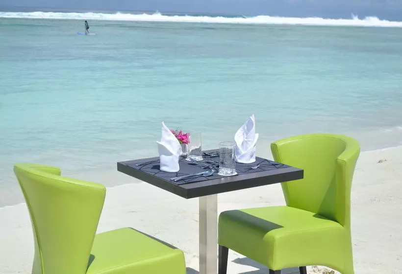 هتل Simry Beachside Maldives