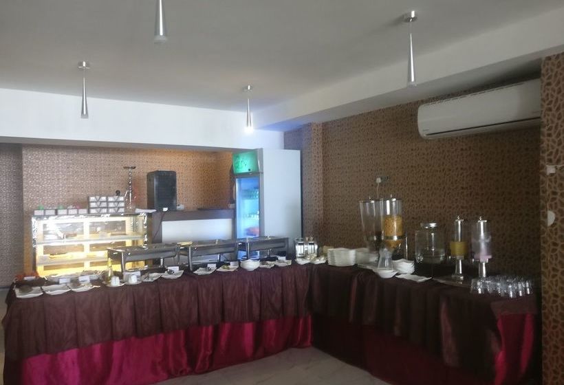 هتل Simry Beachside Maldives