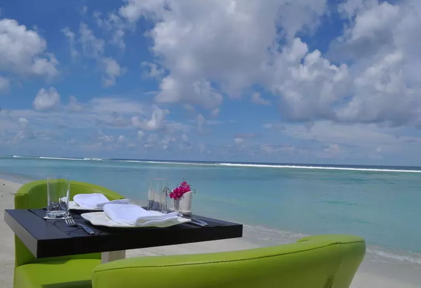 هتل Simry Beachside Maldives