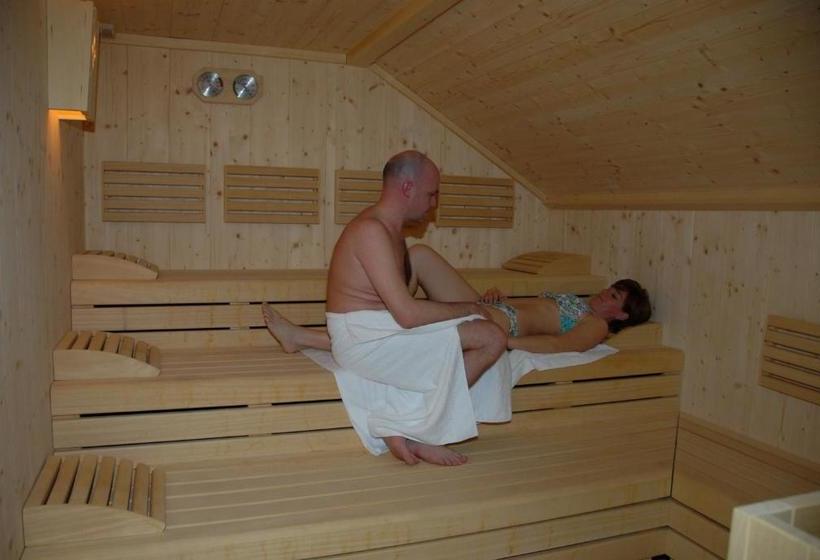 Отель Sole Family