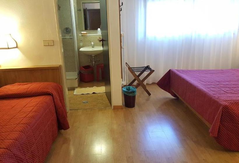 Отель Sole Family