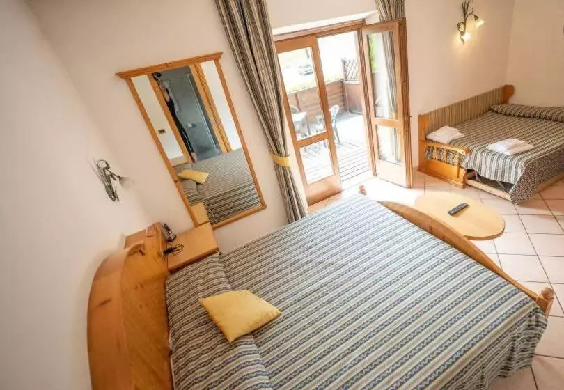 ホテル Valle Verde   Rent Ski & Bike