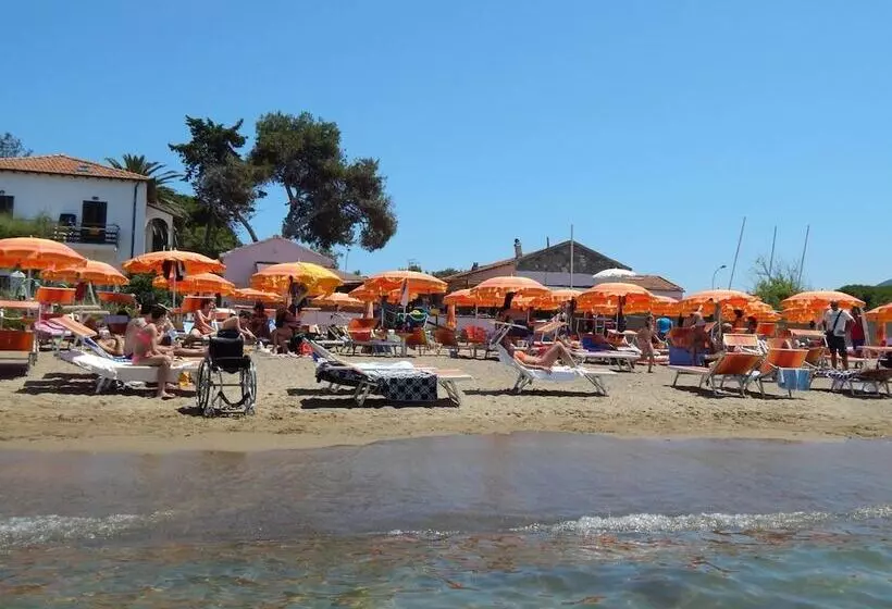 هتل Villa Smeraldo
