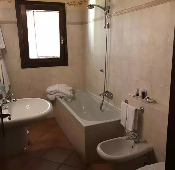 リゾートホテル Agriturismo Macesina