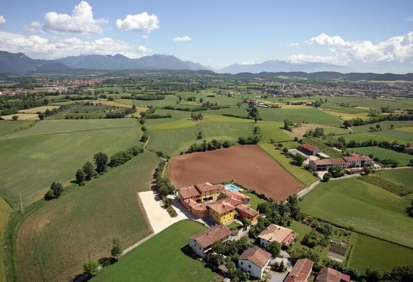 リゾートホテル Agriturismo Macesina