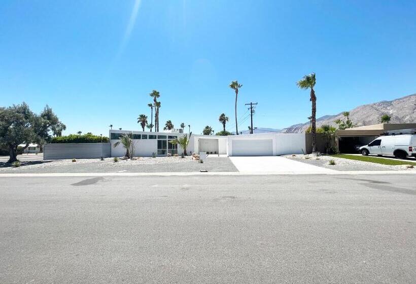 ベッドアンドブレックファースト Super Cute Room In Architectural Home