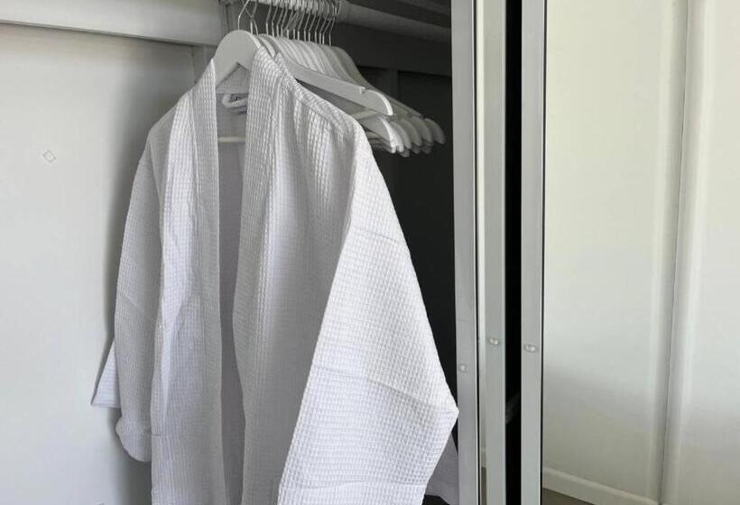 ベッドアンドブレックファースト Super Cute Room In Architectural Home