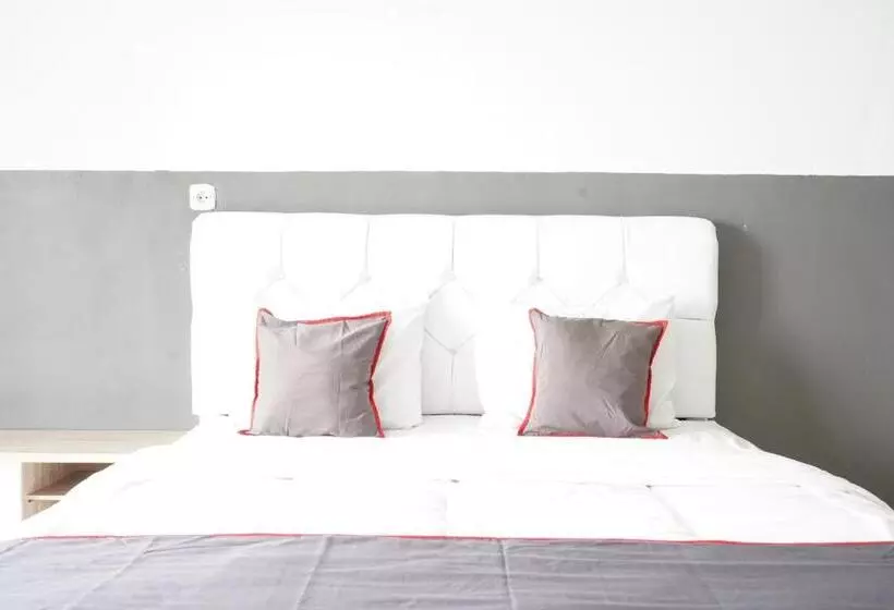 Hotelli Collection O 93732 Villa Opung