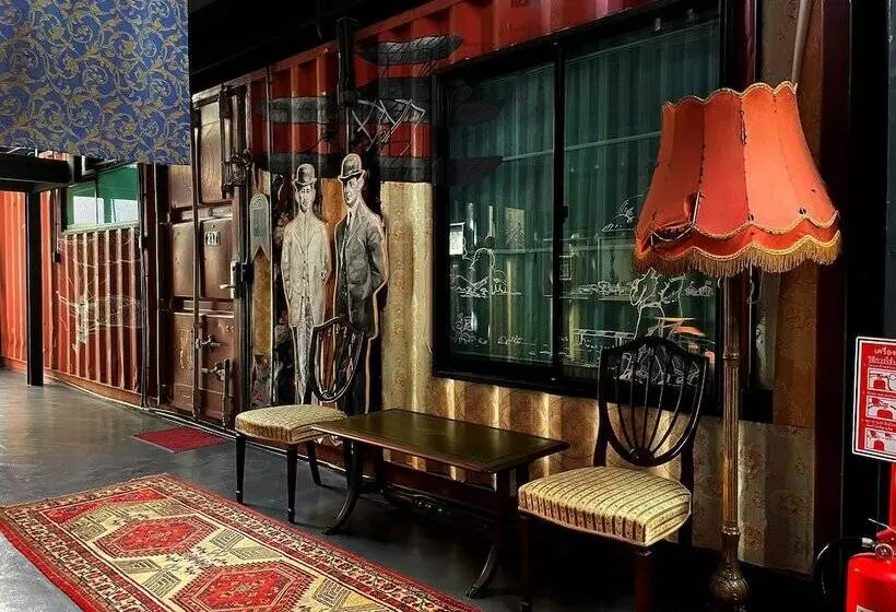 Hotelli Nights In A Box