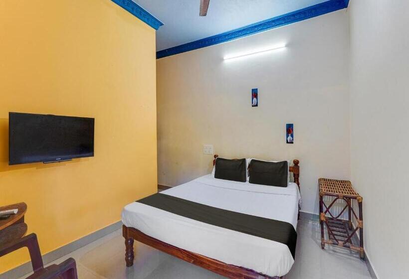 בית מלון כפרי Oyo Raghul Residency