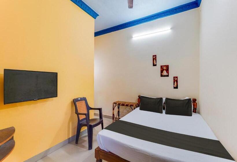 בית מלון כפרי Oyo Raghul Residency