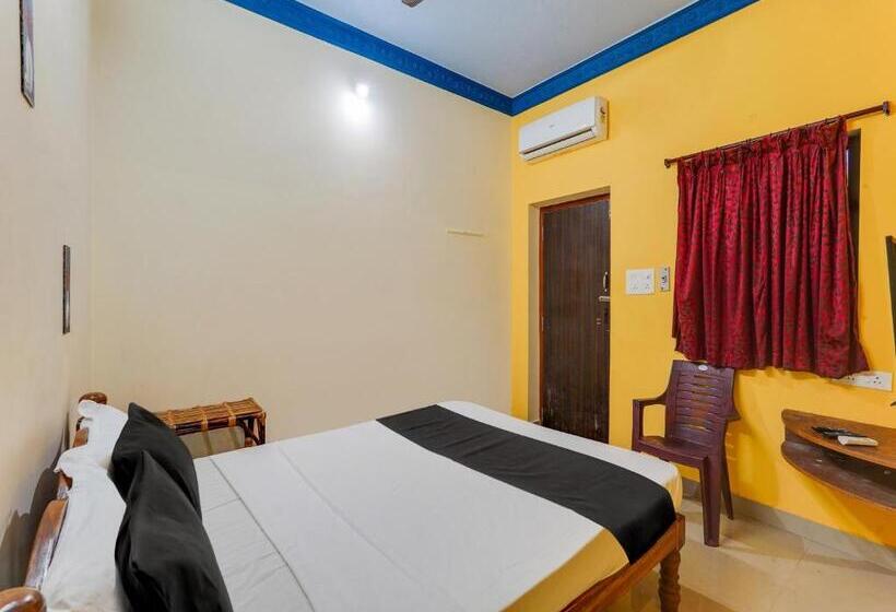 בית מלון כפרי Oyo Raghul Residency