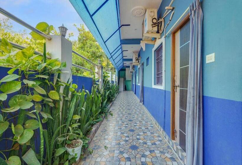 בית מלון כפרי Oyo Raghul Residency