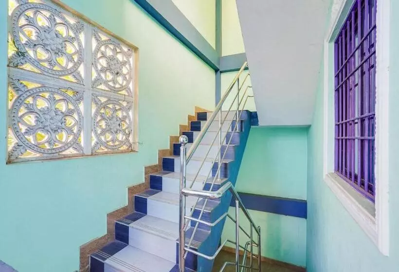 ホテル Oyo Raghul Residency