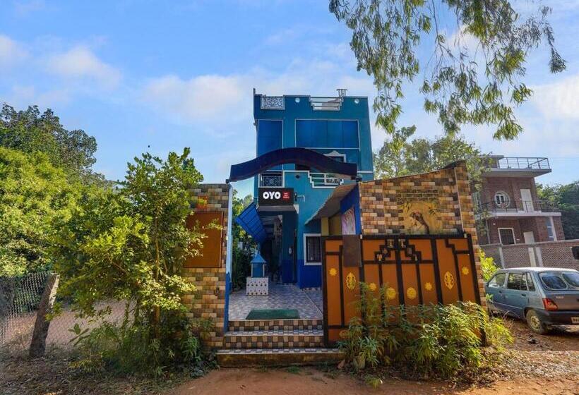 בית מלון כפרי Oyo Raghul Residency