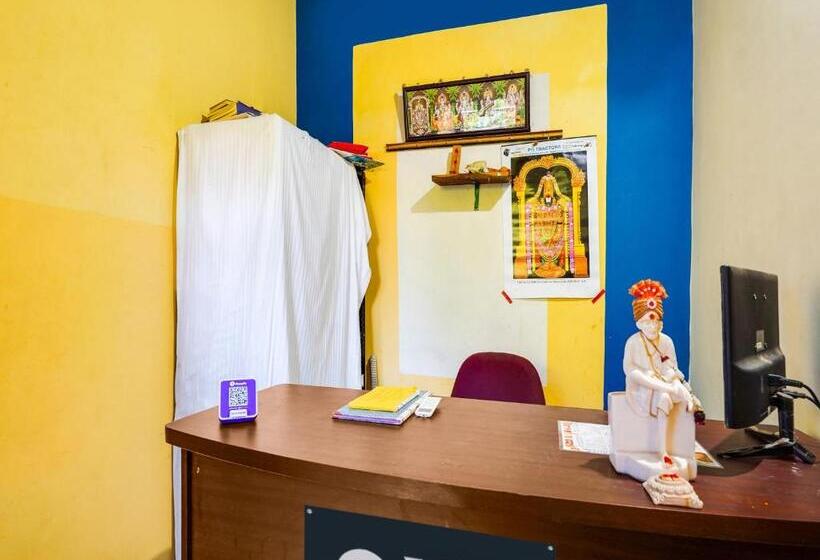 בית מלון כפרי Oyo Raghul Residency