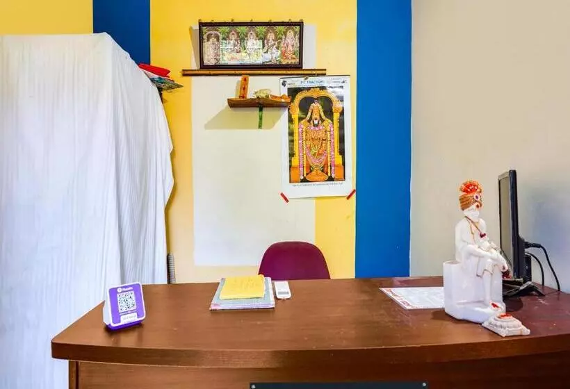 ホテル Oyo Raghul Residency