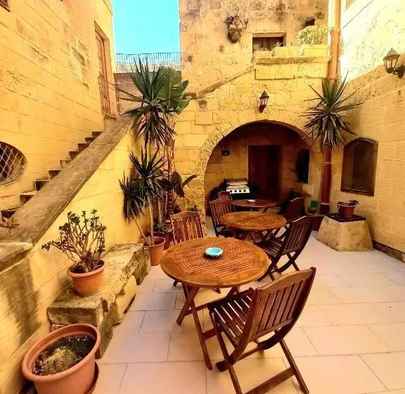 پانسیون Majsi Indoor Heated Pool B&b
