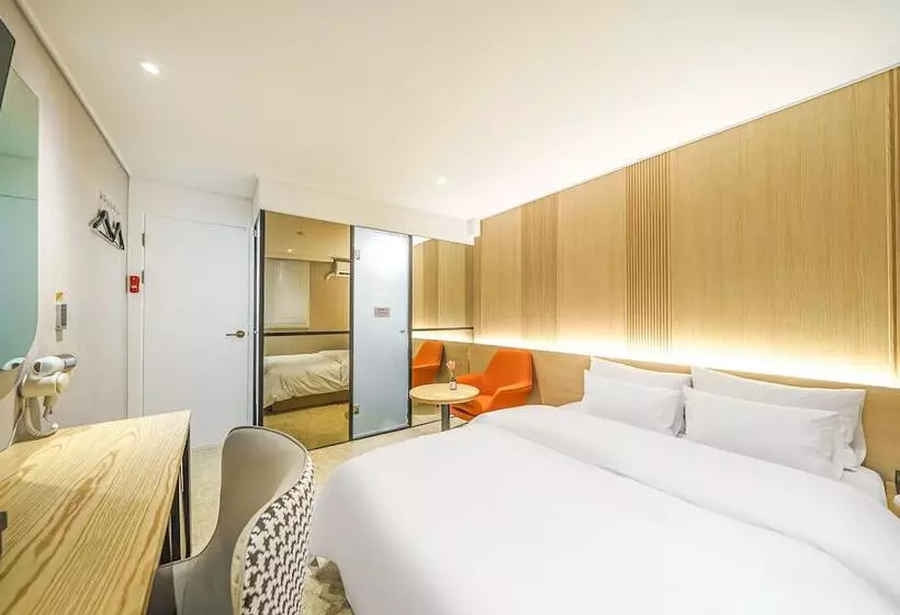 No 25 Hotel Dongam Branch